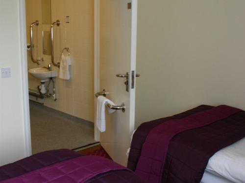 Twin-Ensuite-Disabled Access